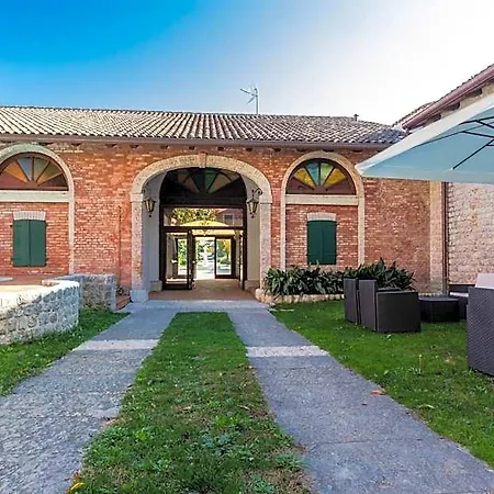 Ciasa De Gahja Hotel 3*